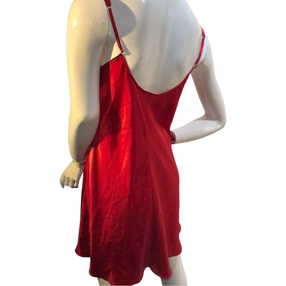 Morgan Taylor Intimates Elegant Red Satin Chemise size L - Picture 3 of 4